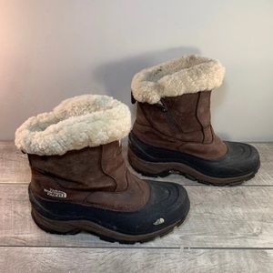 North Face Chilkat Winter Women’s Boots 10